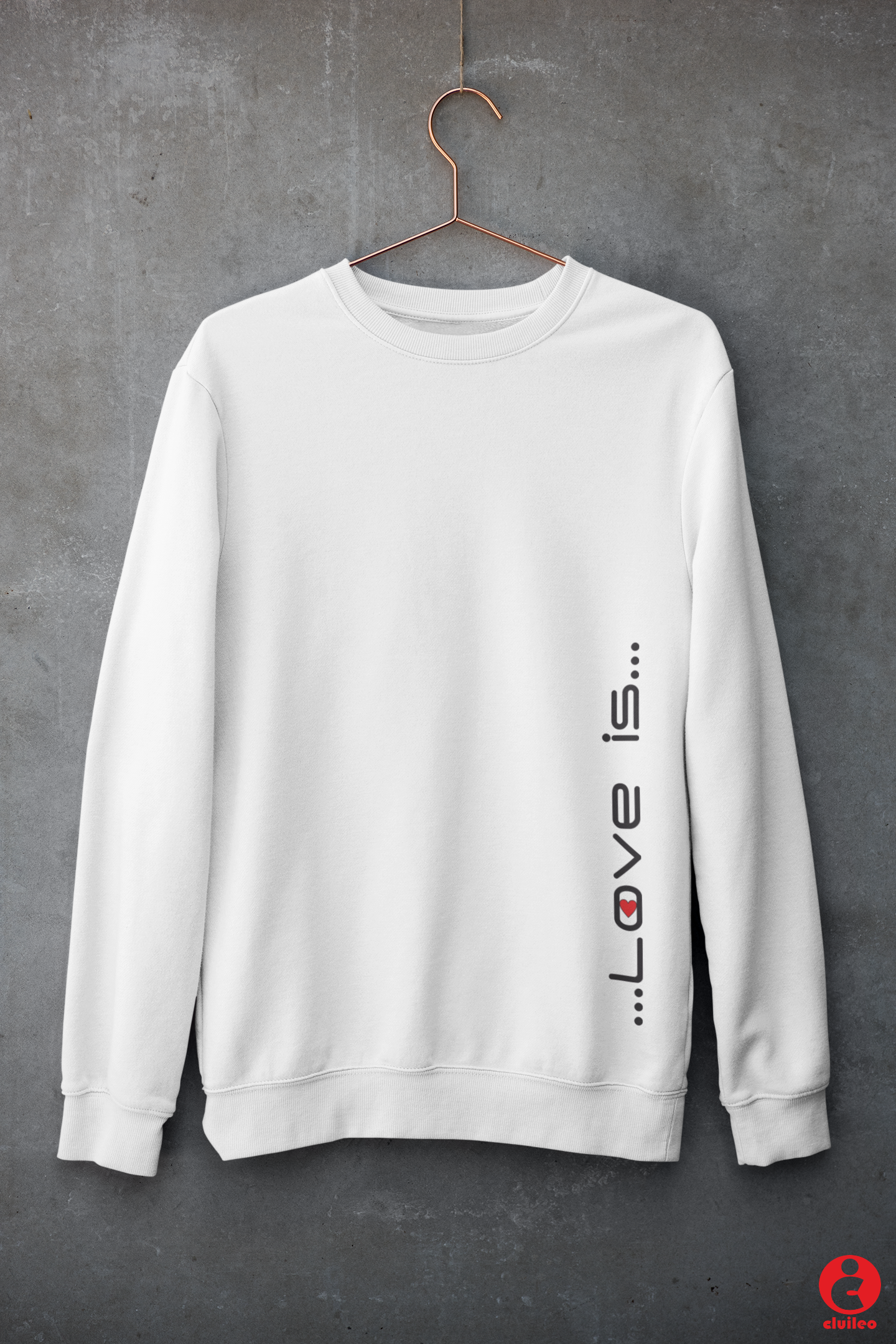 Sweatshirt mulher "...love is..."