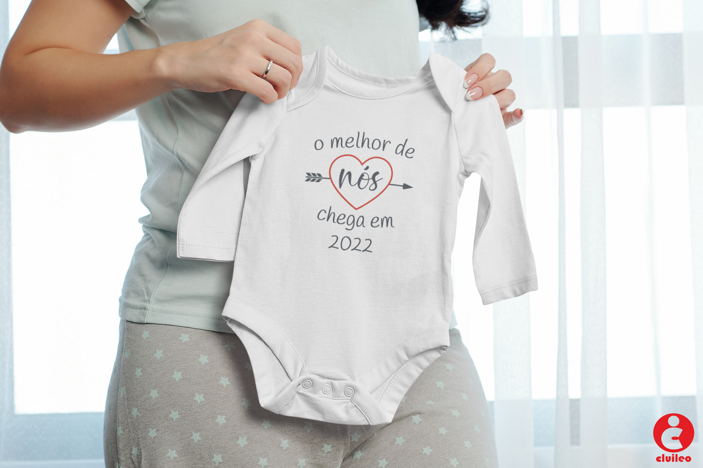 Body Bebé Personalizável "o melhor de nós chega em ano" 100% algodão